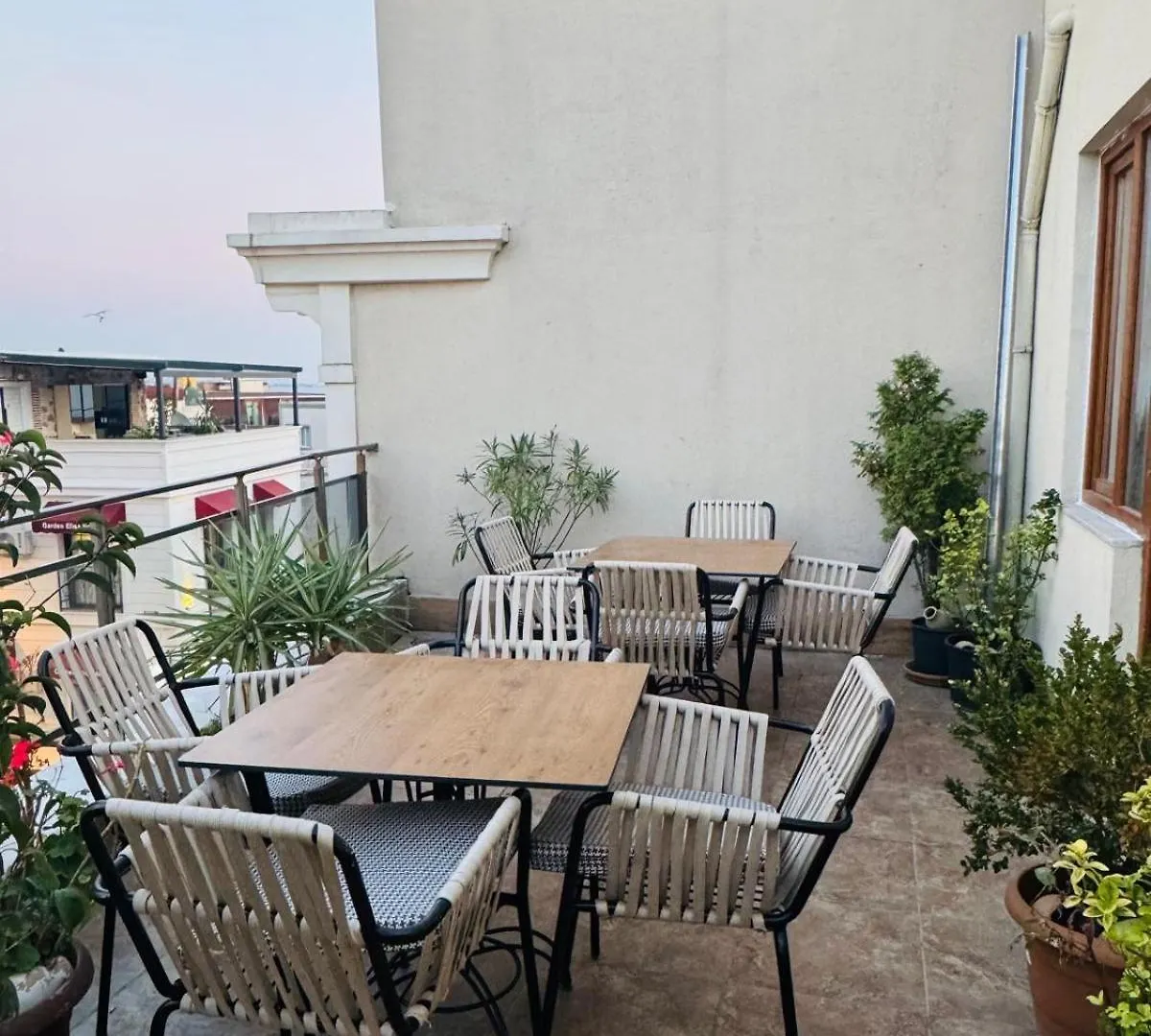 Elisa Hotel